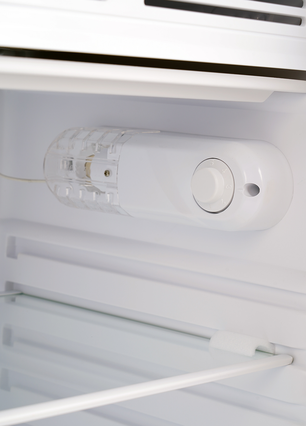 Refrigerator Mystery MRF-8120W